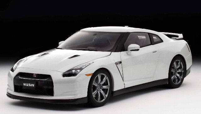 Model: Nissan GT-R Color: Ivory White Driver: - Result: - Delivery:Q1 2009
